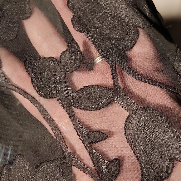 Torrid Peplum Chiffon Clip Floral Puff Sleeve Top - Picture 8 of 8